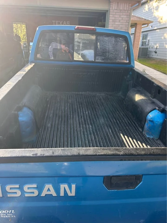 1995 Nissan Frontier - Image 6 of 7