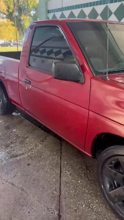 1995 Nissan Frontier - Image 3 of 3