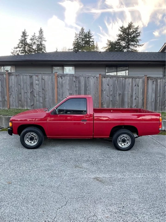 1995 Nissan Frontier - Image 6 of 11