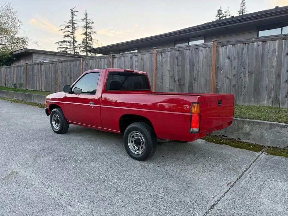 1995 Nissan Frontier - Image 5 of 11