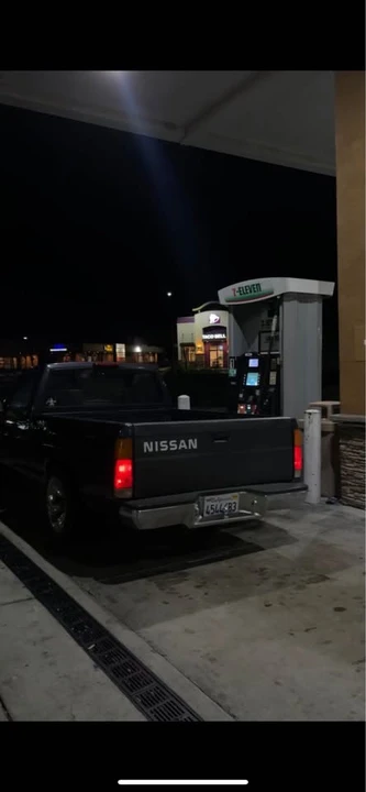1995 Nissan Frontier - Image 3 of 3