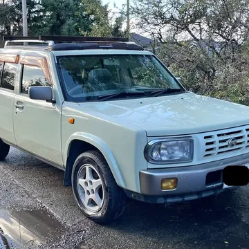 1995 Nissan Rasheen