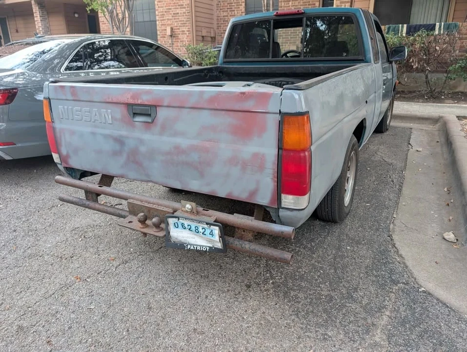 1995 Nissan Frontier - Image 3 of 3