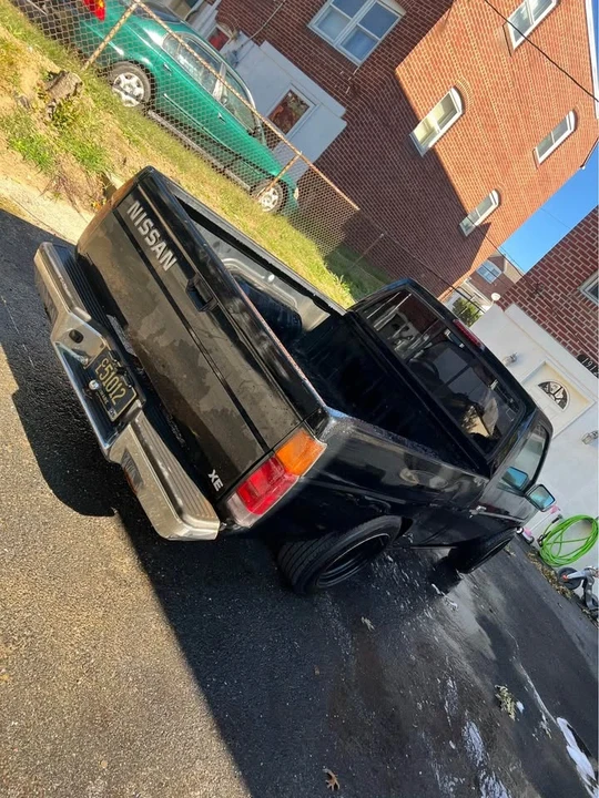 1995 Nissan Frontier - Image 3 of 6