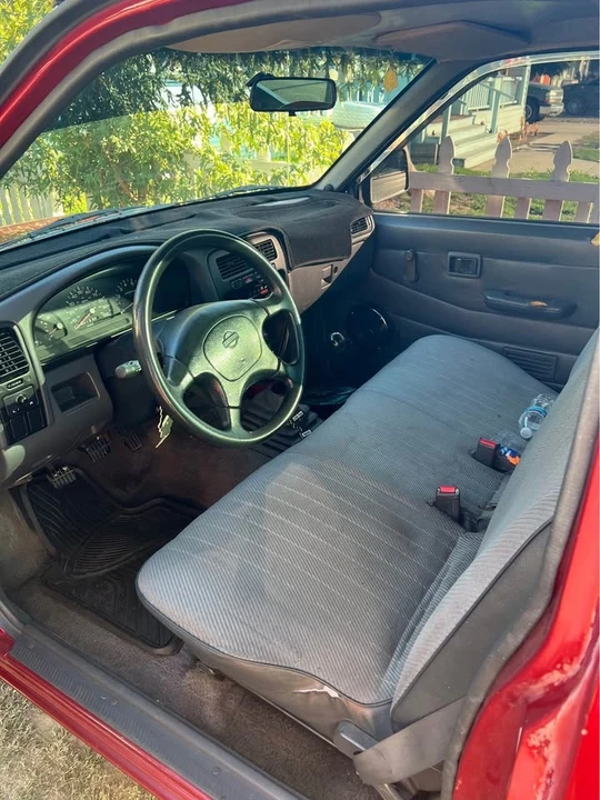 1995 Nissan Frontier - Image 5 of 6