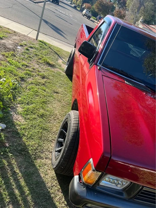 1995 Nissan Frontier - Image 2 of 6