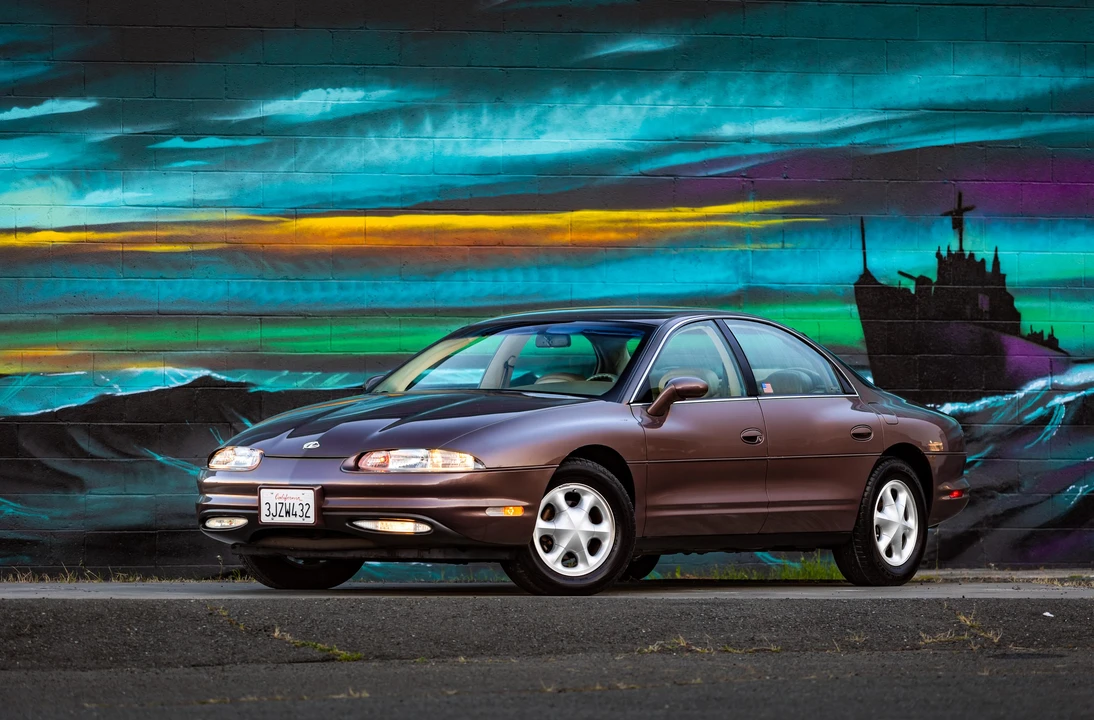 1995 Oldsmobile Aurora - Image 13 of 31
