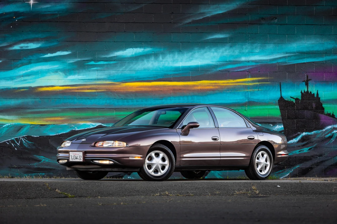 1995 Oldsmobile Aurora - Image 15 of 31