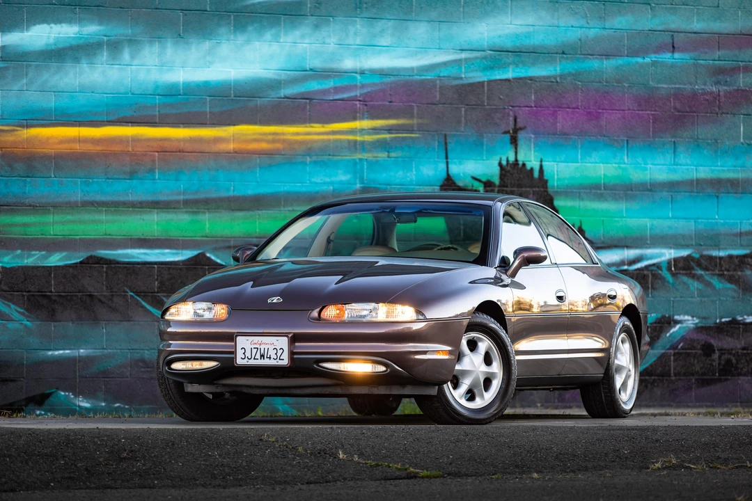 1995 Oldsmobile Aurora - Image 9 of 31