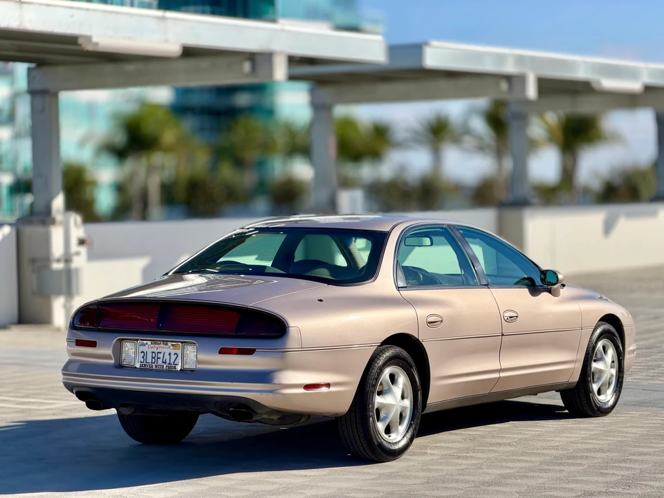 1995 Oldsmobile Aurora - Image 12 of 31