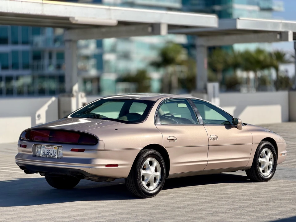 1995 Oldsmobile Aurora - Image 13 of 31