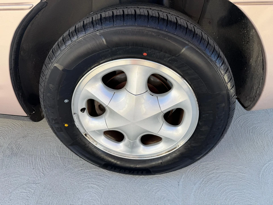 1995 Oldsmobile Aurora - Image 23 of 31