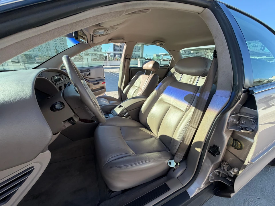 1995 Oldsmobile Aurora - Image 29 of 31