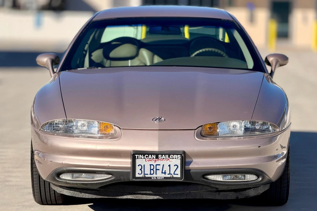1995 Oldsmobile Aurora - Image 2 of 31