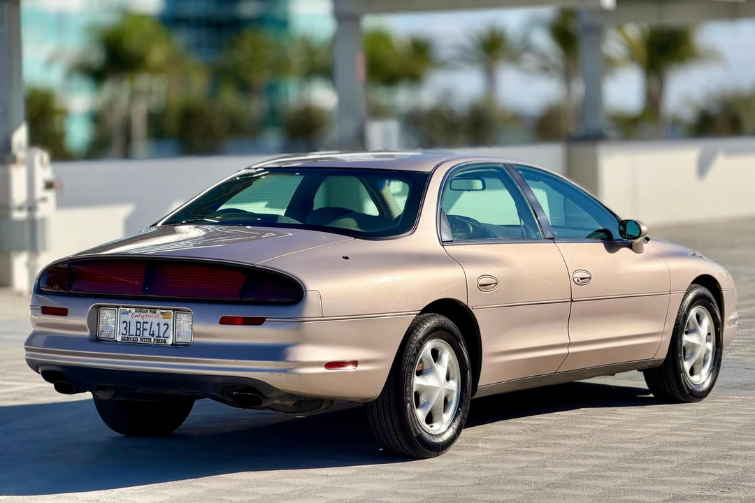 1995 Oldsmobile Aurora - Image 4 of 31