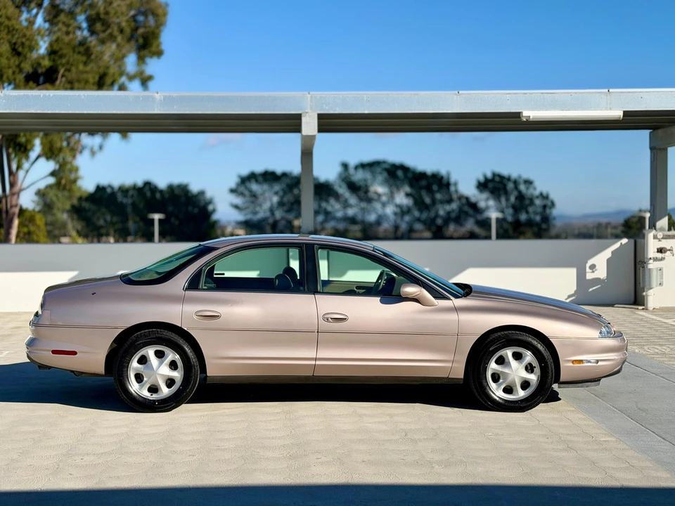 1995 Oldsmobile Aurora - Image 14 of 31