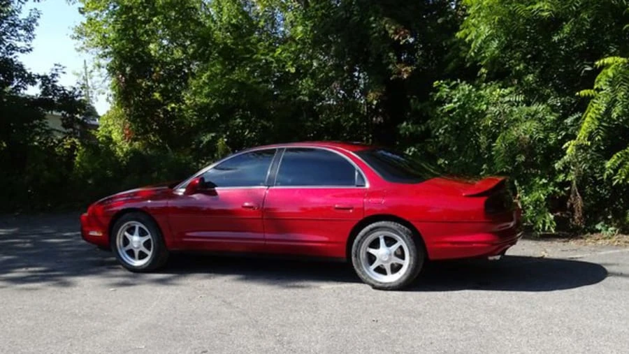 1995 Oldsmobile Aurora - Image 2 of 10