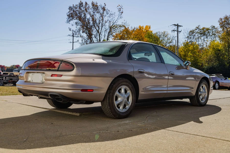 1995 Oldsmobile Aurora - Image 3 of 30