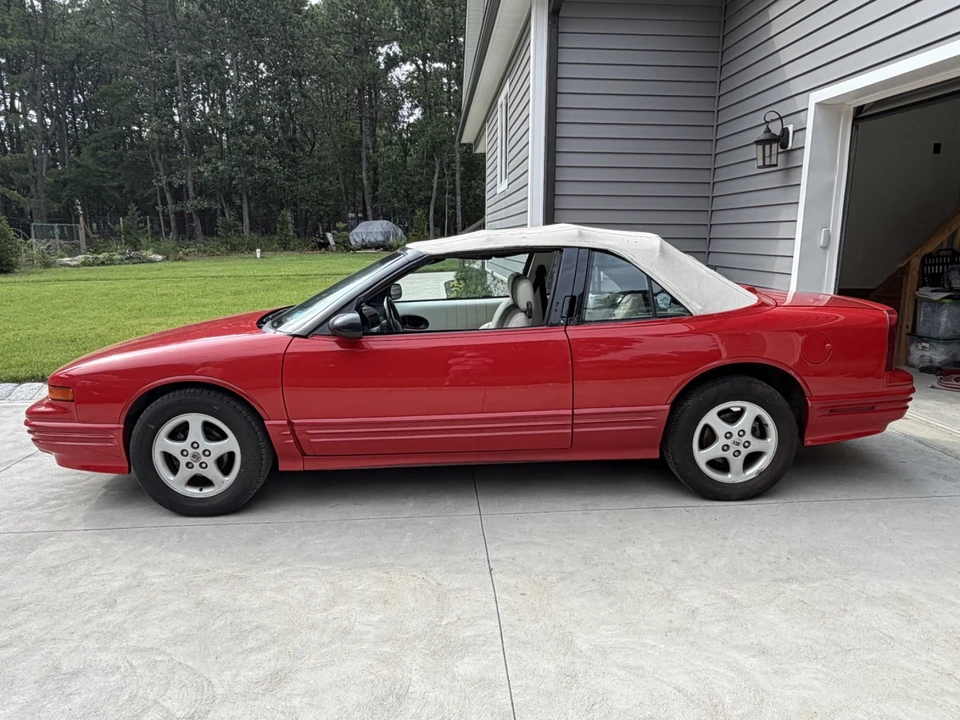1995 Oldsmobile Cutlass Ciera - Image 2 of 18