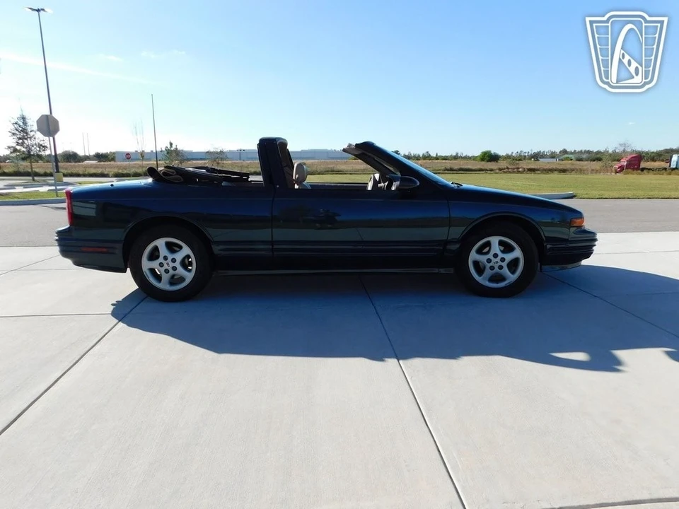 1995 Oldsmobile Cutlass Ciera - Image 4 of 12