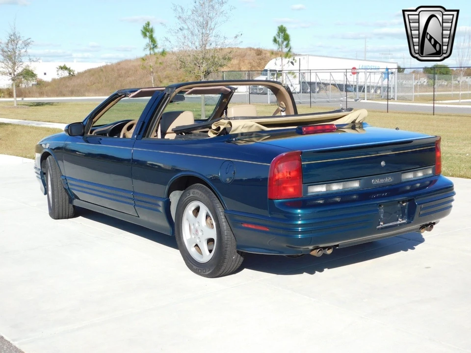 1995 Oldsmobile Cutlass Ciera - Image 9 of 12