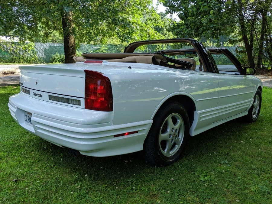 1995 Oldsmobile Cutlass Ciera - Image 10 of 11