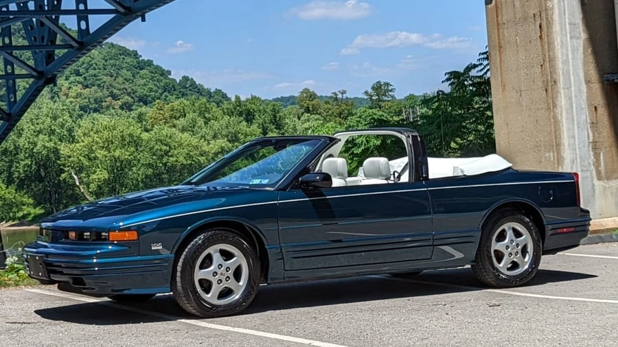 1995 Oldsmobile Cutlass Ciera - Image 2 of 13