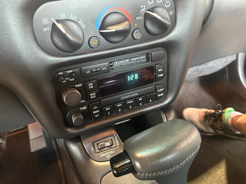 1995 Oldsmobile Cutlass Supreme - Image 31 of 31