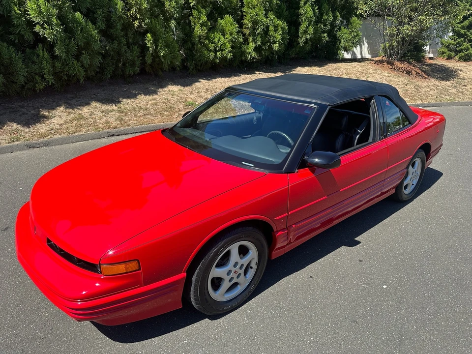 1995 Oldsmobile Cutlass Supreme - Image 12 of 31