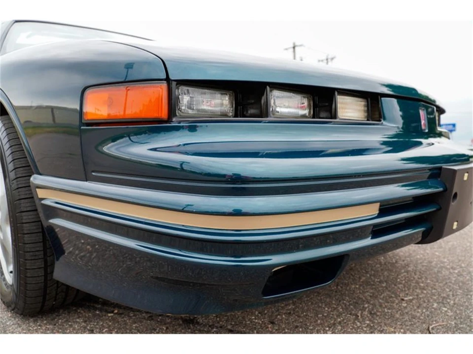 1995 Oldsmobile Cutlass Supreme - Image 26 of 31