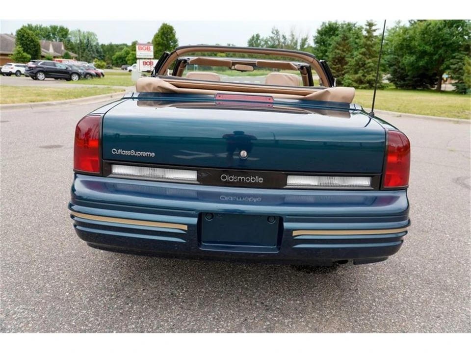 1995 Oldsmobile Cutlass Supreme - Image 4 of 31