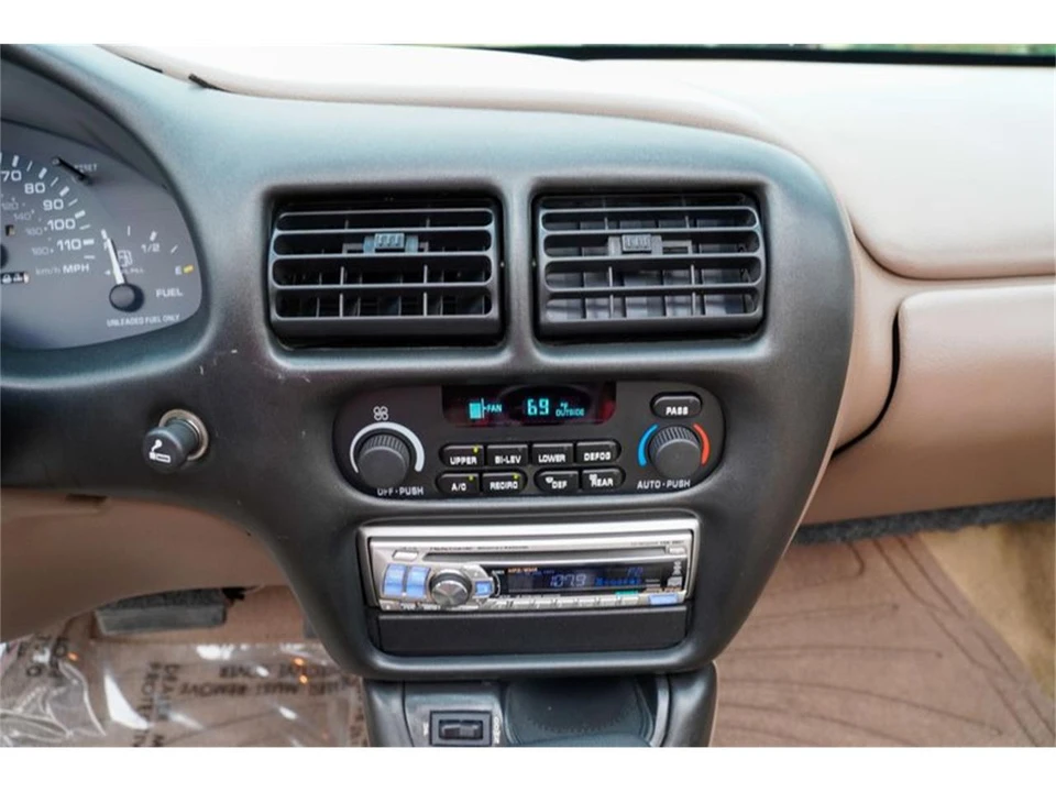 1995 Oldsmobile Cutlass Supreme - Image 15 of 31