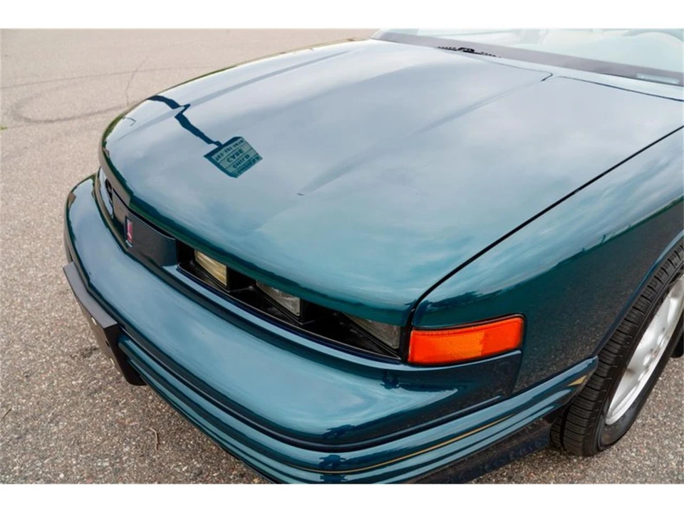 1995 Oldsmobile Cutlass Supreme - Image 25 of 31