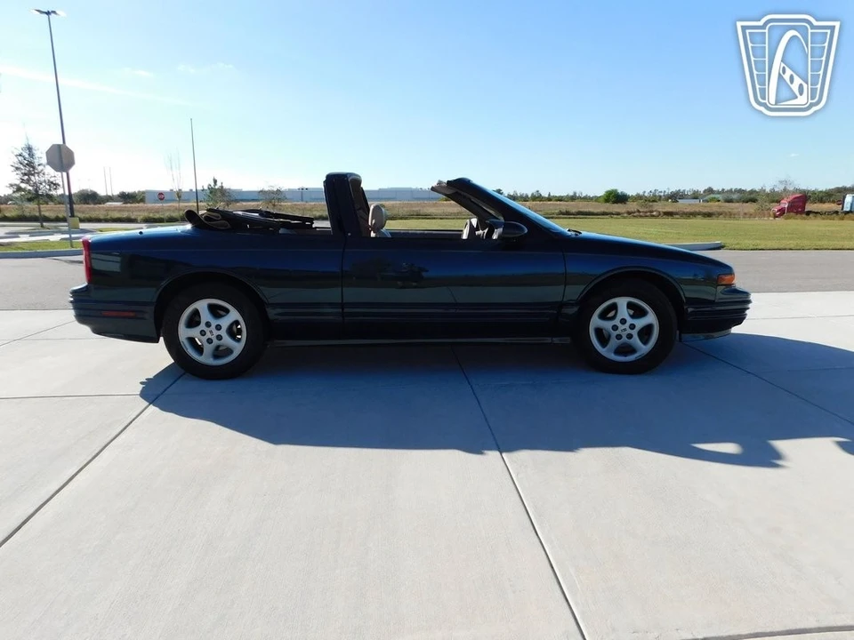 1995 Oldsmobile Cutlass Ciera - Image 4 of 12