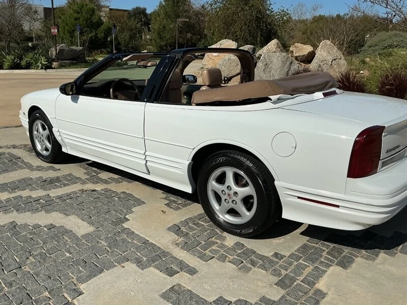 1995 Oldsmobile Cutlass Supreme - Image 14 of 21