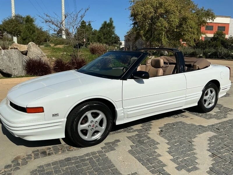 1995 Oldsmobile Cutlass Supreme - Image 9 of 21