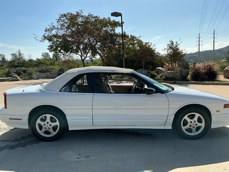 1995 Oldsmobile Cutlass Supreme - Image 7 of 21