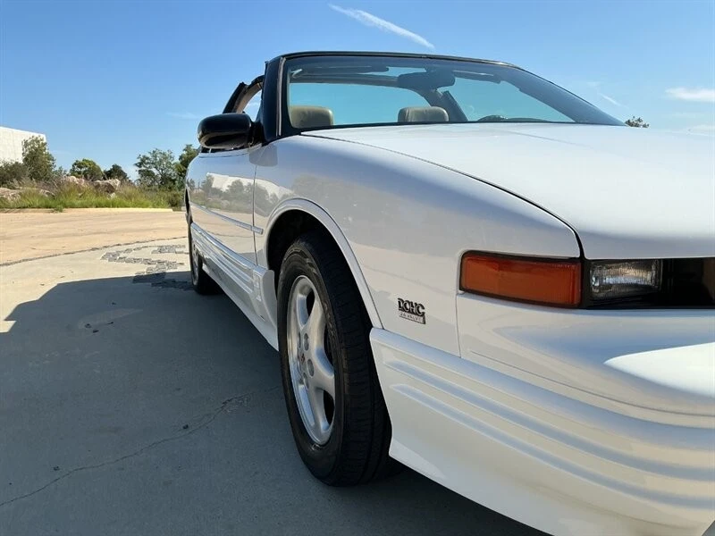 1995 Oldsmobile Cutlass Supreme - Image 11 of 21