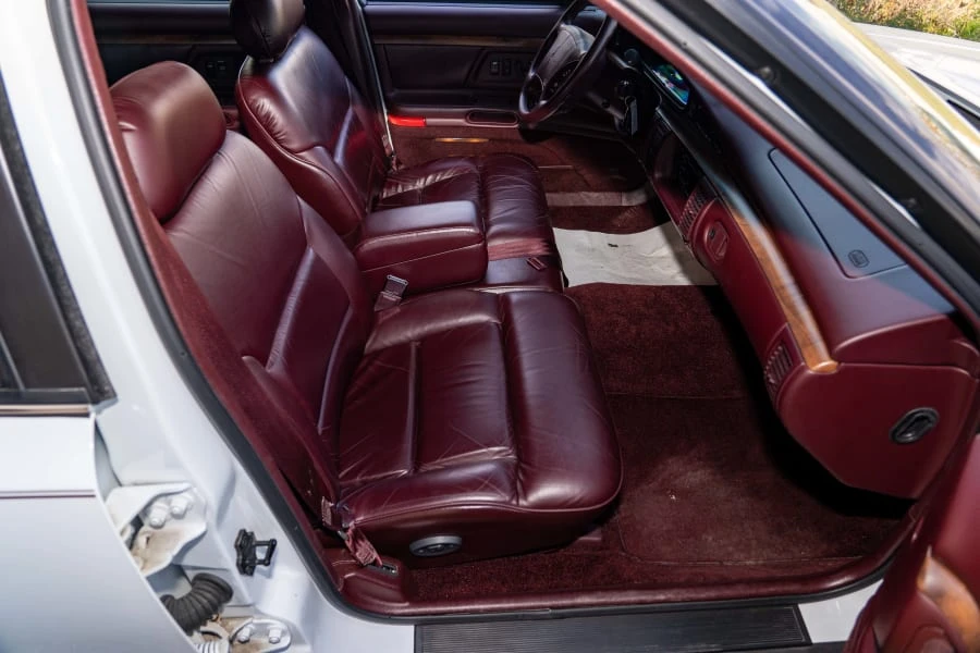 1995 Oldsmobile 98 - Image 15 of 24