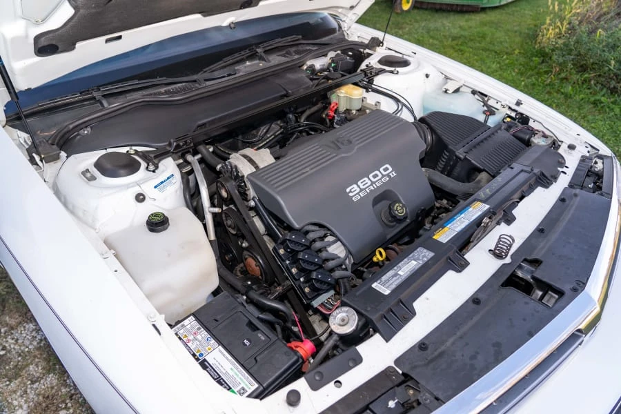 1995 Oldsmobile 98 - Image 21 of 24