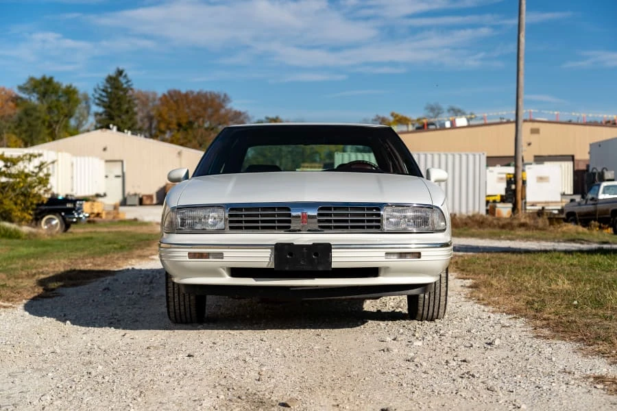 1995 Oldsmobile 98 - Image 4 of 24