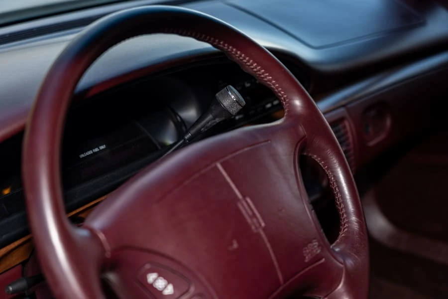 1995 Oldsmobile 98 - Image 19 of 24