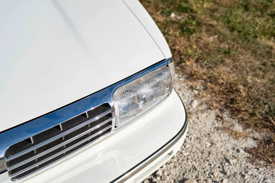 1995 Oldsmobile 98 - Image 10 of 24
