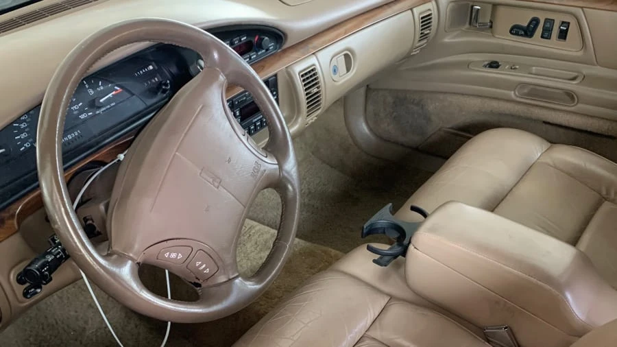 1995 Oldsmobile 98 - Image 3 of 5