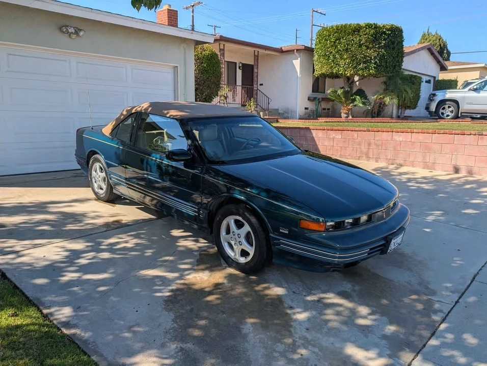 1995 Oldsmobile Cutlass Supreme - Image 4 of 8