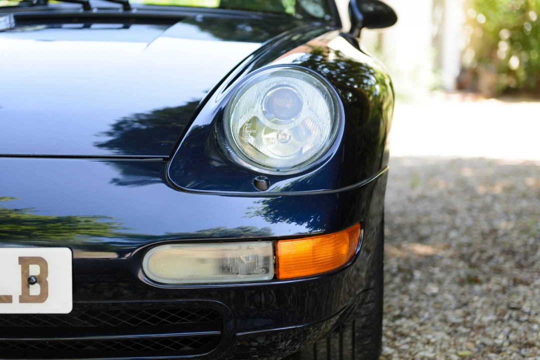 1995 Porsche 993 Carrera - Image 8 of 31