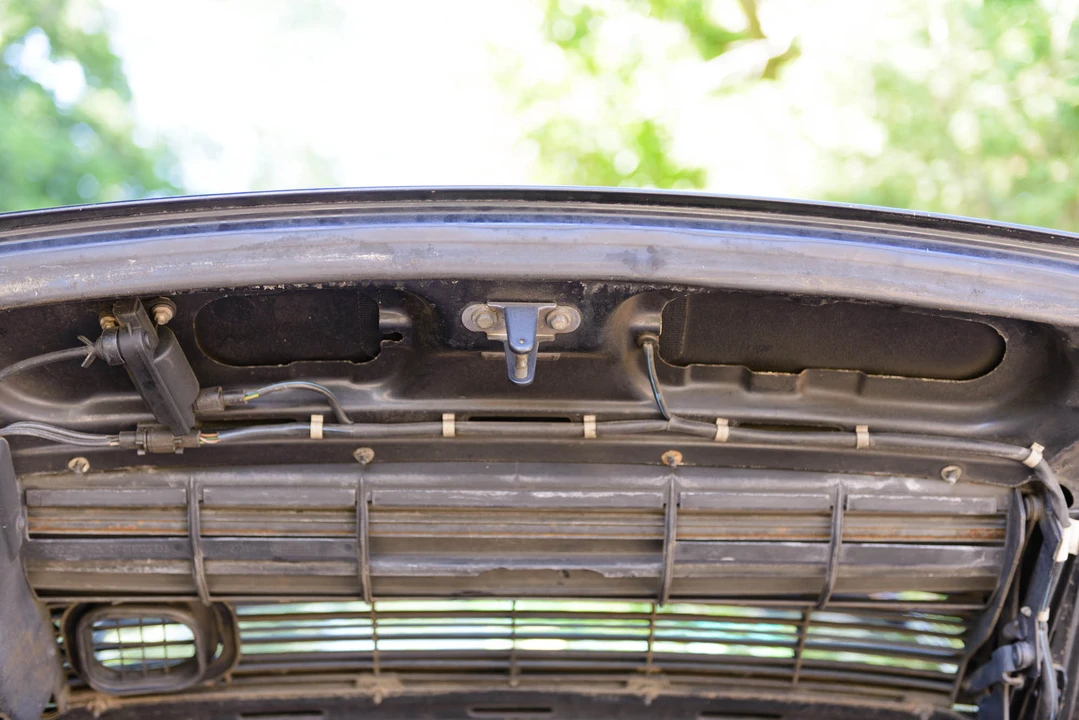 1995 Porsche 993 Carrera - Image 25 of 31