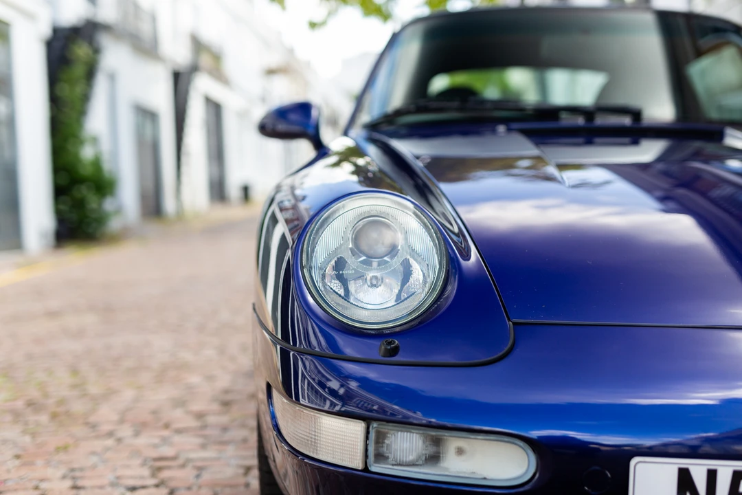1995 Porsche 993 Carrera 4 - Image 4 of 31