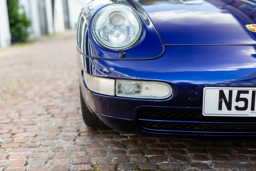 1995 Porsche 993 Carrera 4 - Image 5 of 31