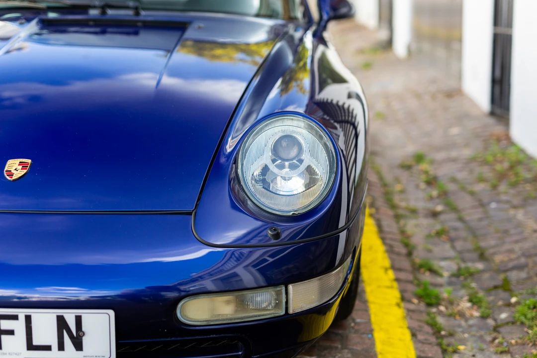 1995 Porsche 993 Carrera 4 - Image 8 of 31